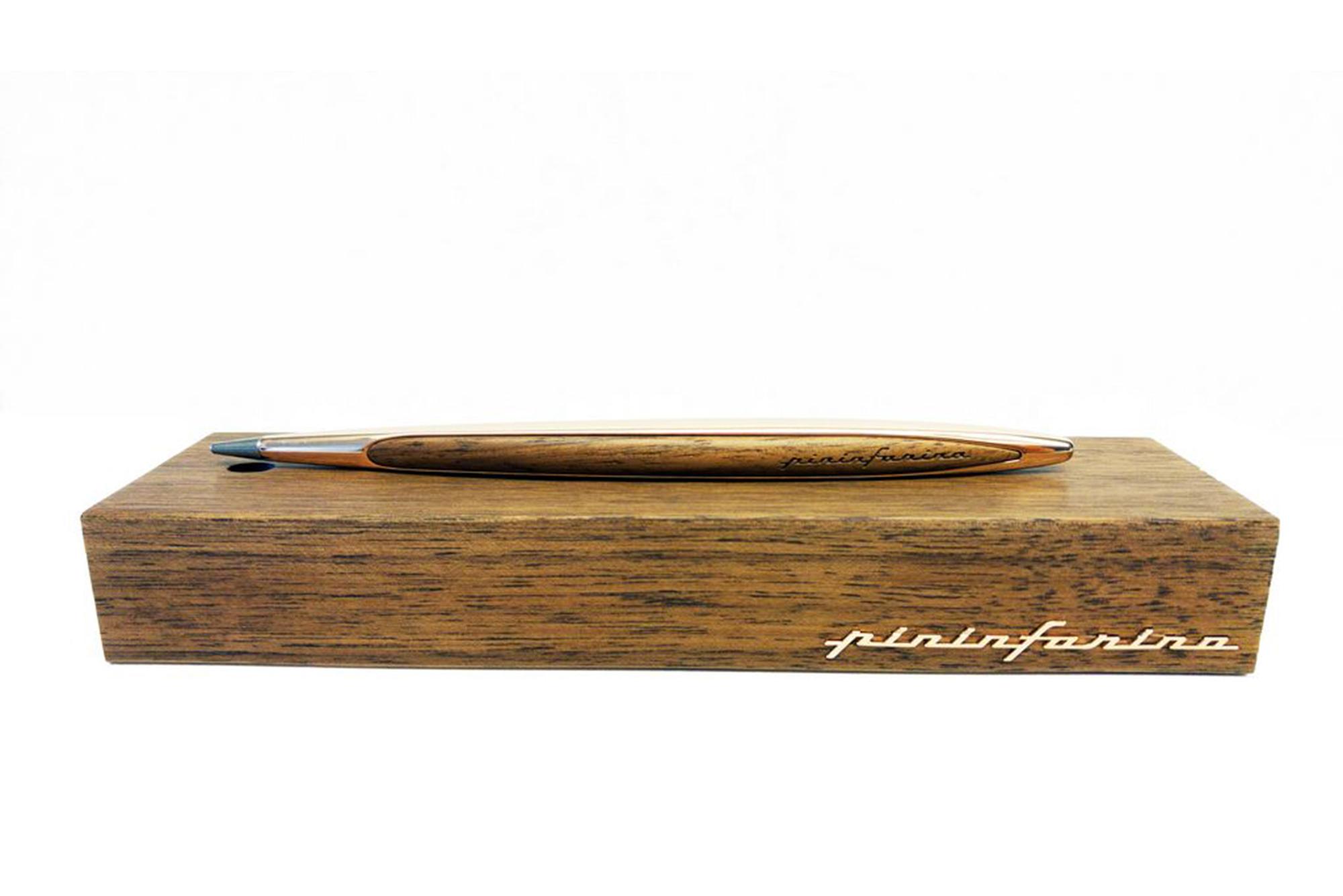 PININFARINA CAMBIANO Pale-GOLD EDITION 