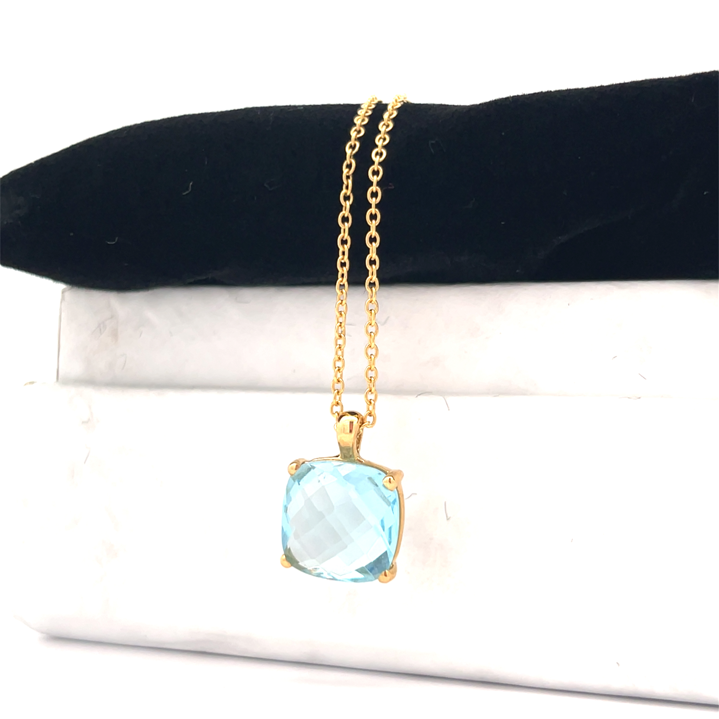 Collana in oro giallo e pendente con topazio azzurro Ticchi Gioielli  Collana in oro giallo e pendente con topazio azzurro Ticchi Gioielli