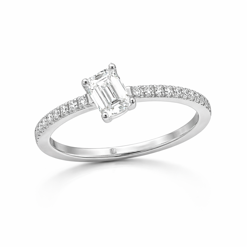 Anello solitario in oro bianco e diamante a taglio smeraldo GIA Bertignoll   