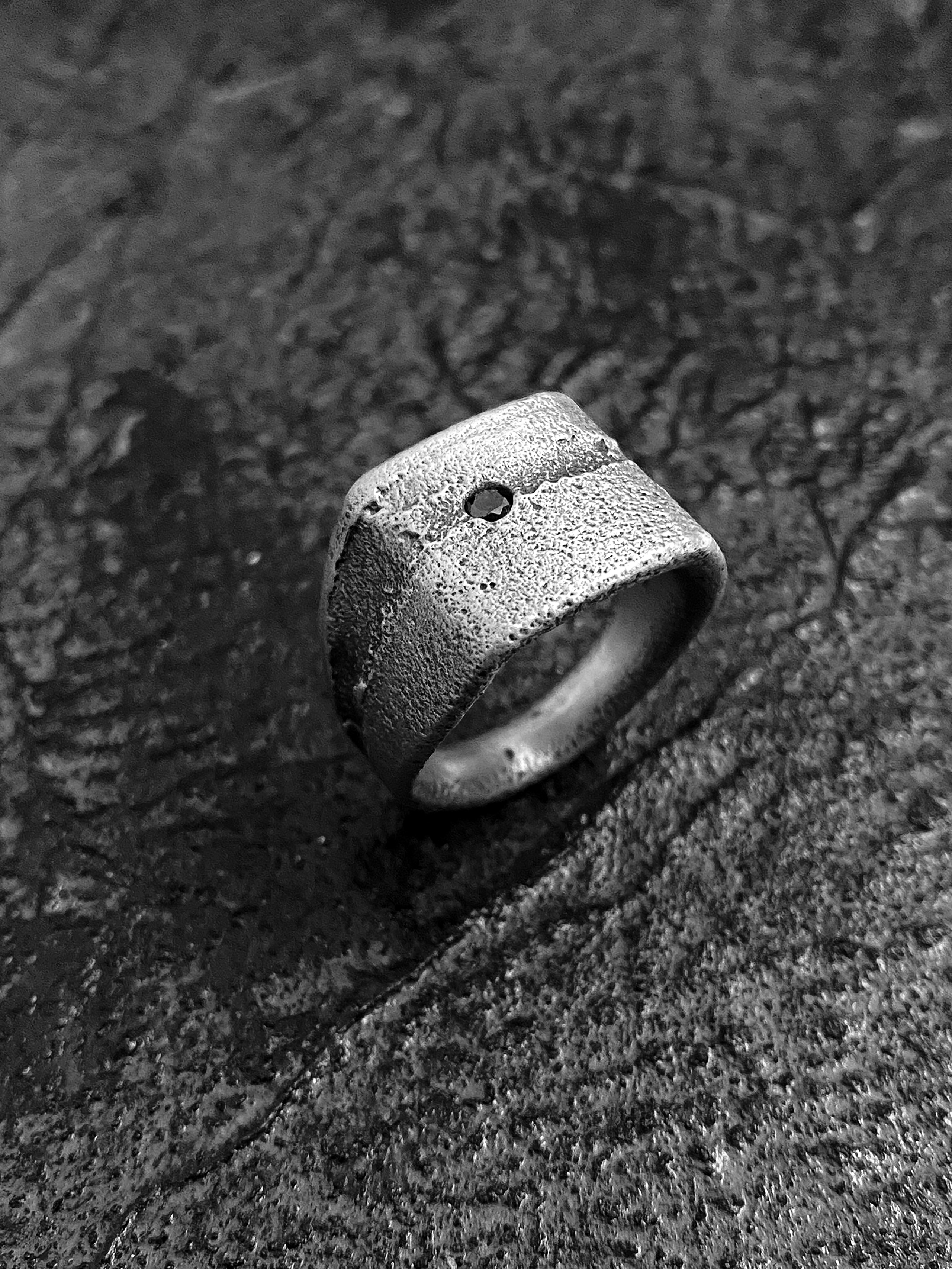 ARKAIKA Ring