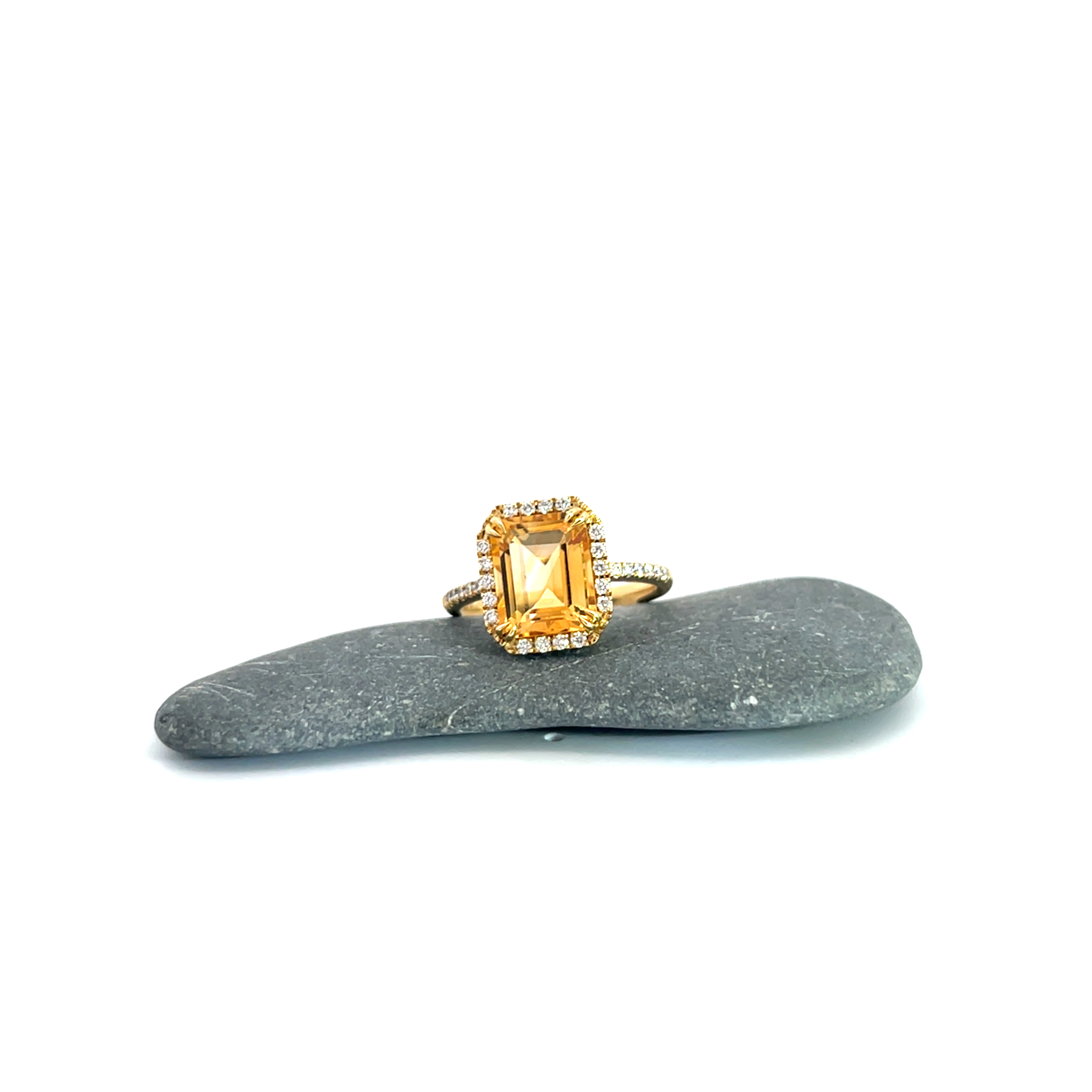 Anello con citrino in oro giallo Ticchi Gioielli   Anello con citrino in oro giallo Ticchi Gioielli