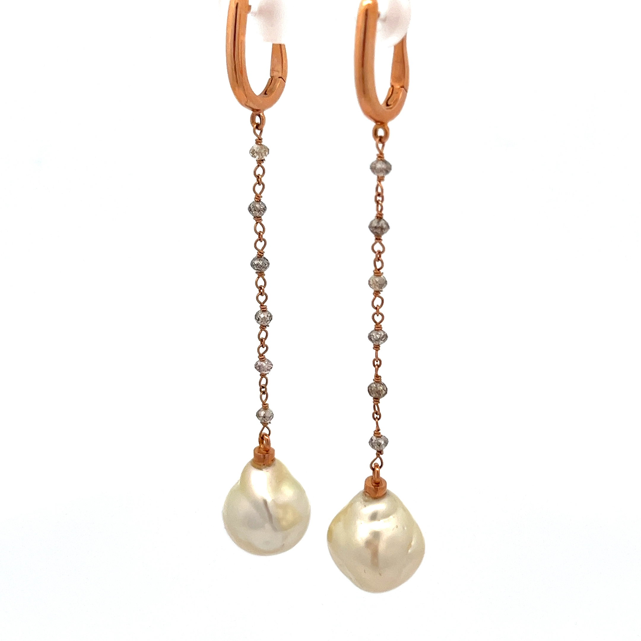 Ohrringe mit Diamanten und Keshi Perle 